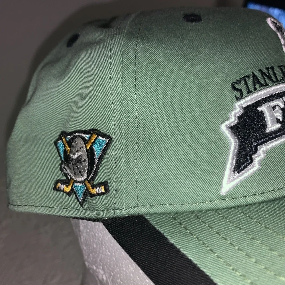 VINTAGE Scarce NHL 2003 Stanley‎ Cup Anaheim Ducks Hat Cap New Era Devils